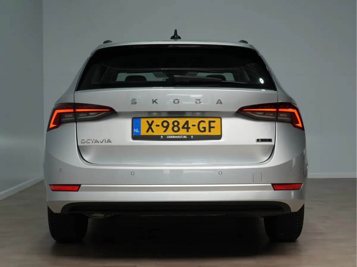 1.5 e-TSI DSG Business Edition. | Full-LED | Stoelverw. | Android/Carplay 341