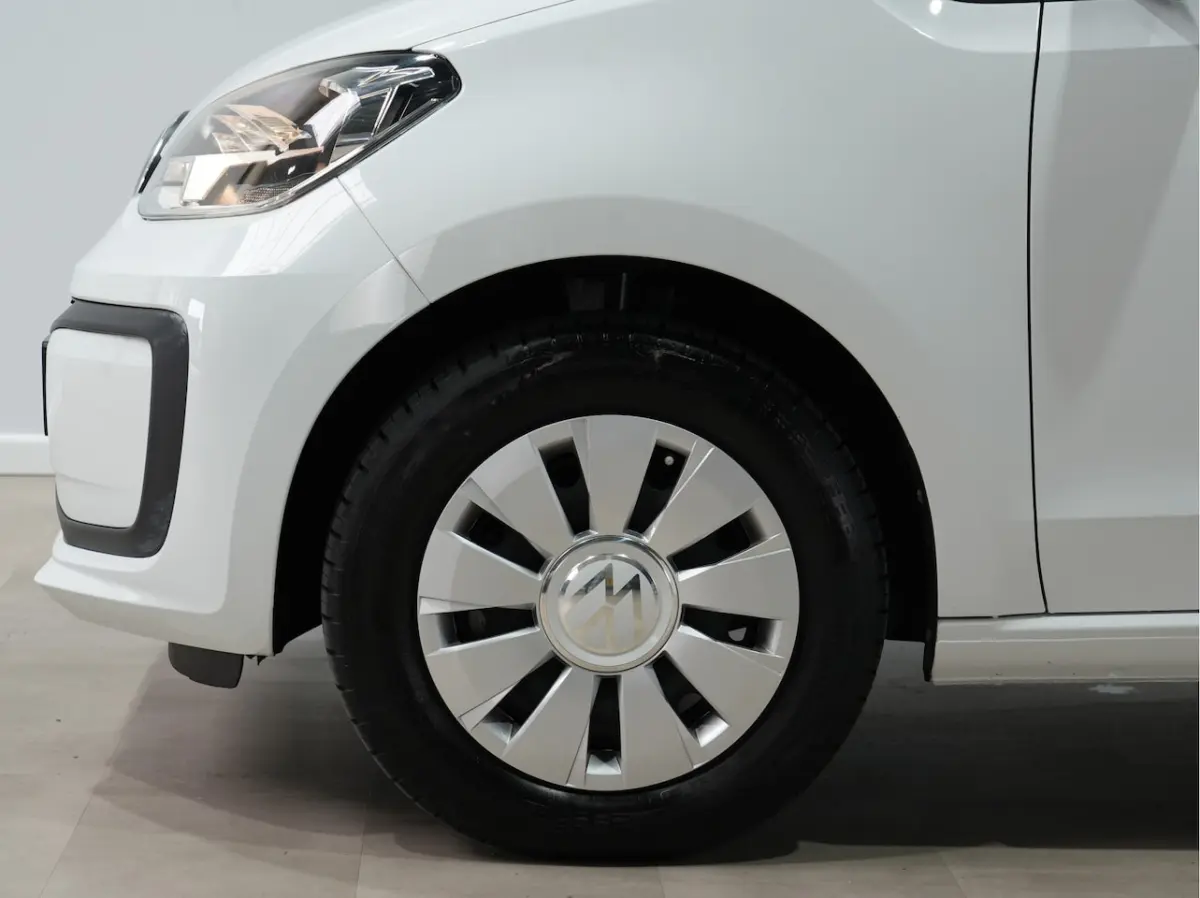 1.0 mpi 65pk | Airco | Bluetooth | Lane assist 204