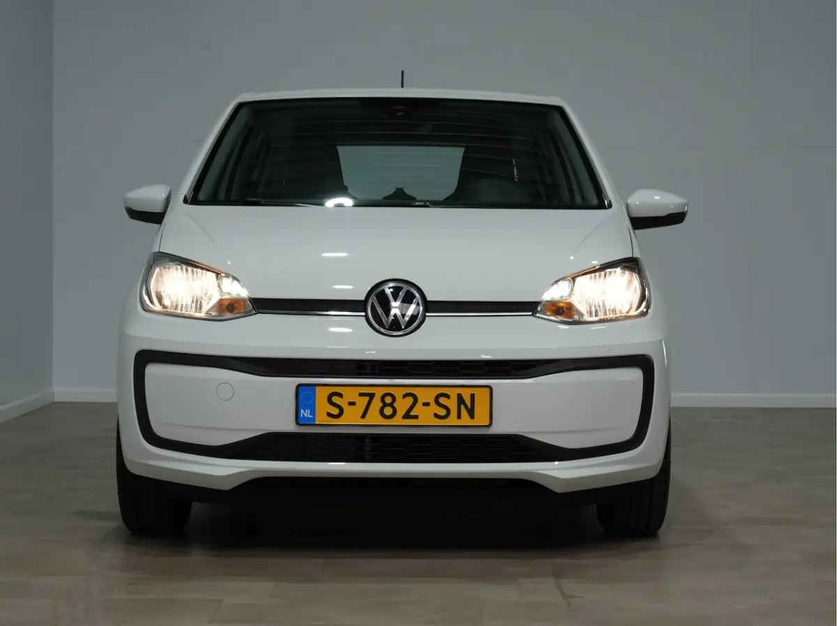 1.0 mpi 65pk | Airco | Bluetooth | Lane assist 204