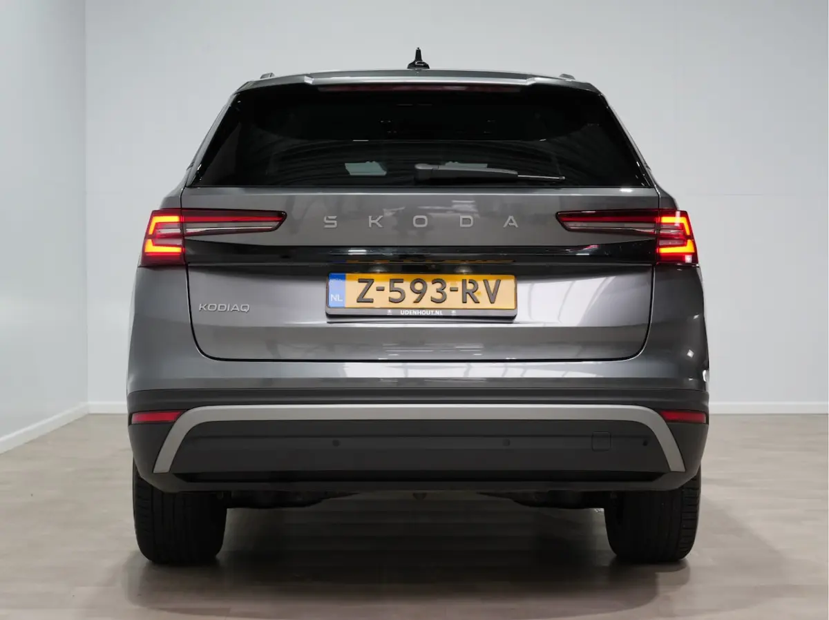 1.5 TSI 150pk DSG MHEV First Ed. 7p. | Trekhaak | Navigatie | Camera | Stoelverw. 243