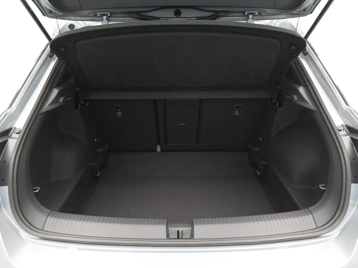 1.5 TSI R-Line Edition | IQ.Light | Panorma | Keyless | Full-Link