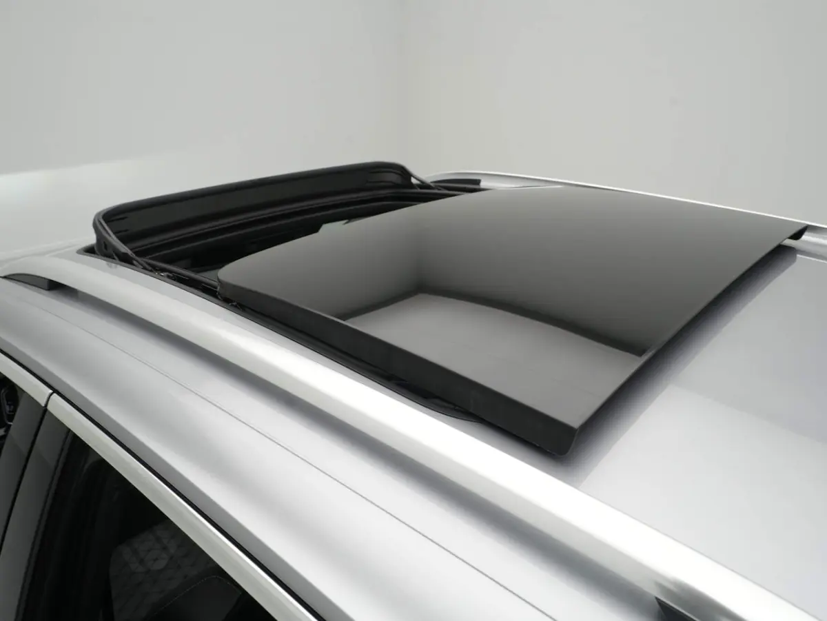 1.5 TSI R-Line Edition | IQ.Light | Panorma | Keyless | Full-Link