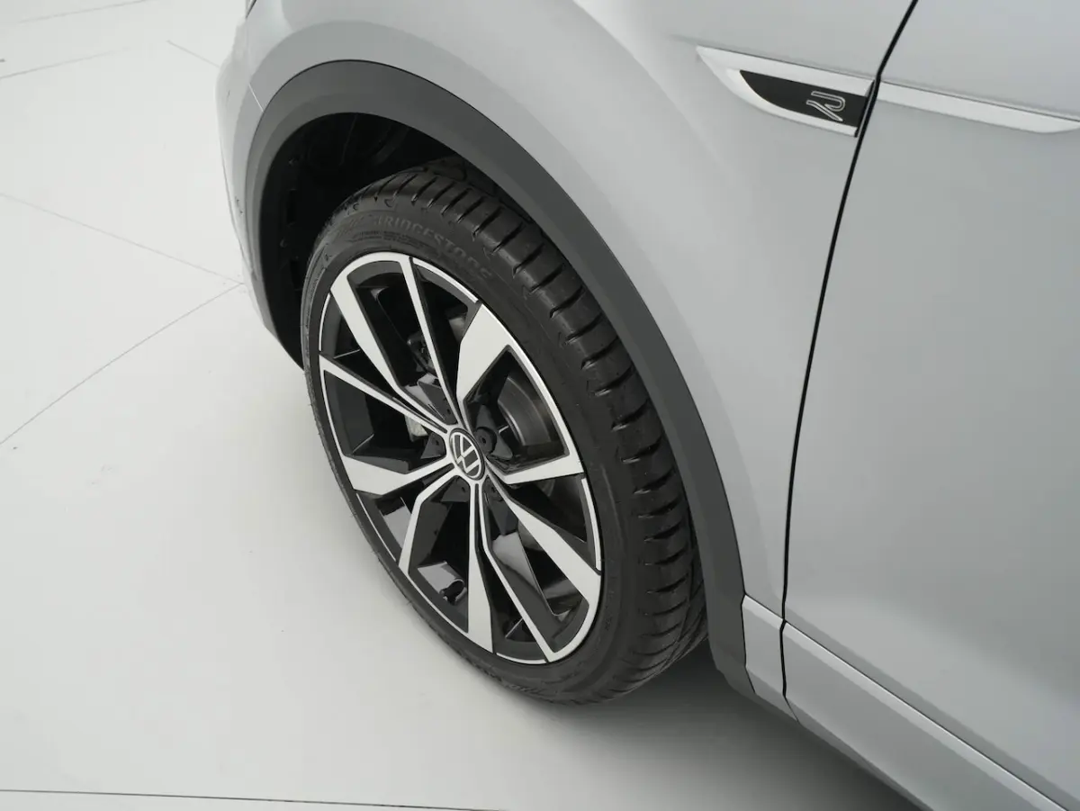 1.5 TSI R-Line Edition | IQ.Light | Panorma | Keyless | Full-Link