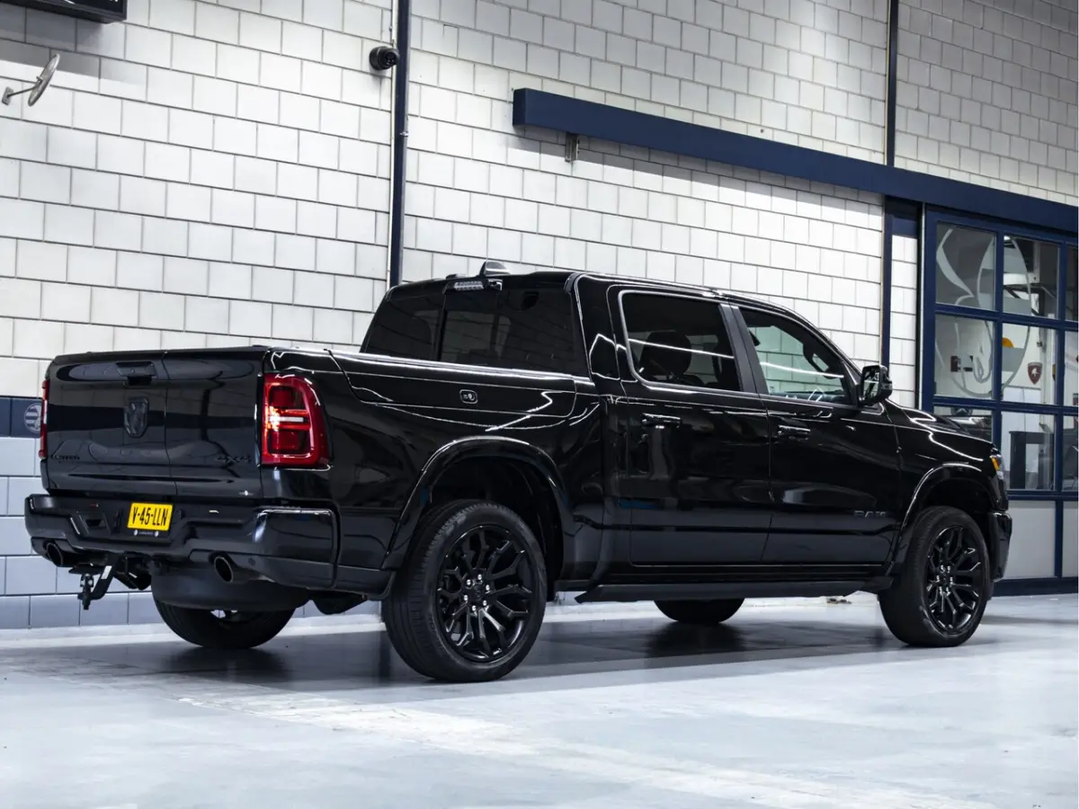 Limited Night Hurricane | 3.0L High Output 540pk 4x4 Crew Cab | Prins LPG