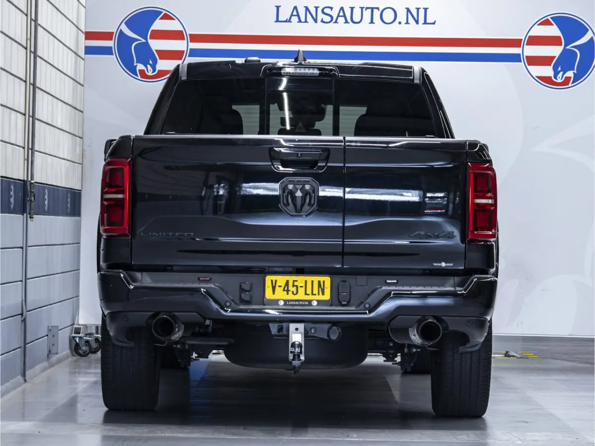 Limited Night Hurricane | 3.0L High Output 540pk 4x4 Crew Cab | Prins LPG