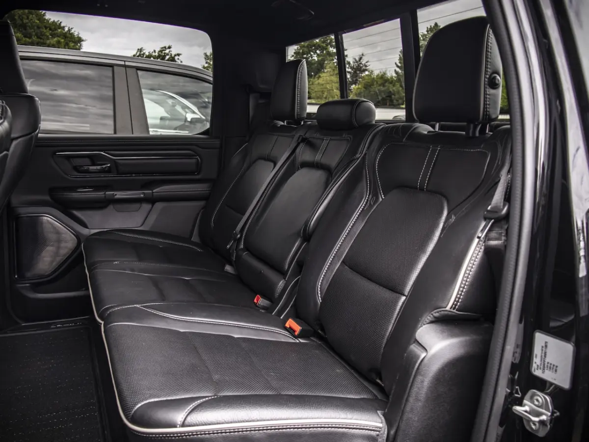 Limited Night 5.7L Hemi V8 | Pano| Luchtvering | 360 camera 6.4 ft Bed