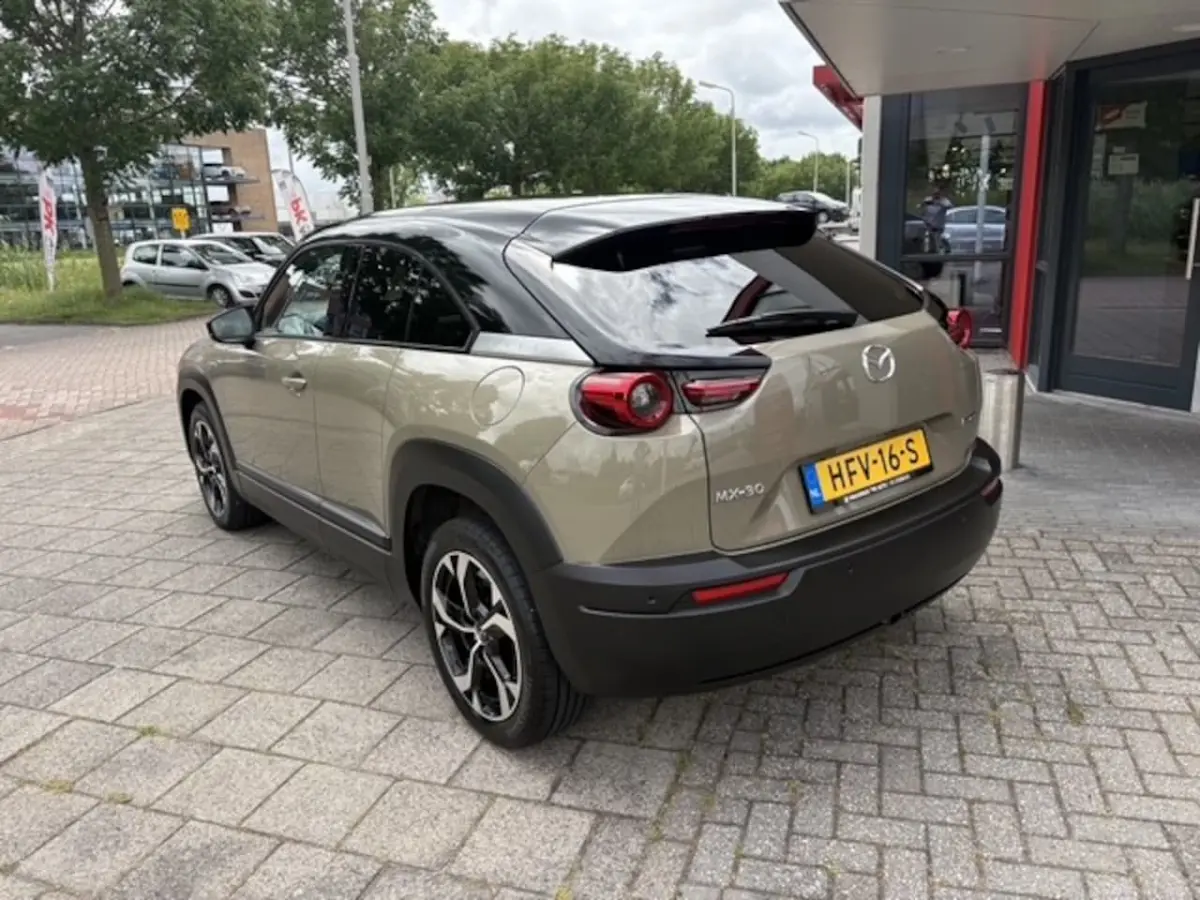 e-SkyActiv R-EV 170 Advantage | Navi | Pano | Camera | 33.610 km Dealeronderhouden