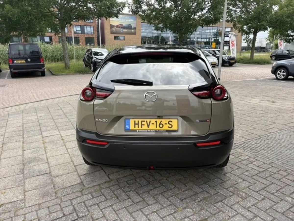 e-SkyActiv R-EV 170 Advantage | Navi | Pano | Camera | 33.610 km Dealeronderhouden