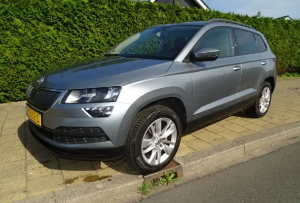 1.0 TSI BUS. ED-Navi-Carplay-Clima-Came-Blth-Pdc