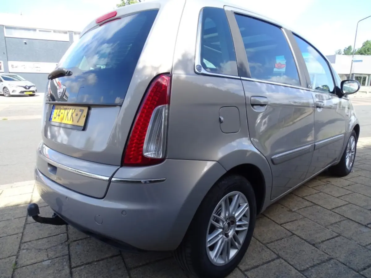 1.4-16V PLATINUM SenS-Airco-Lmv-Cruise-Pano
