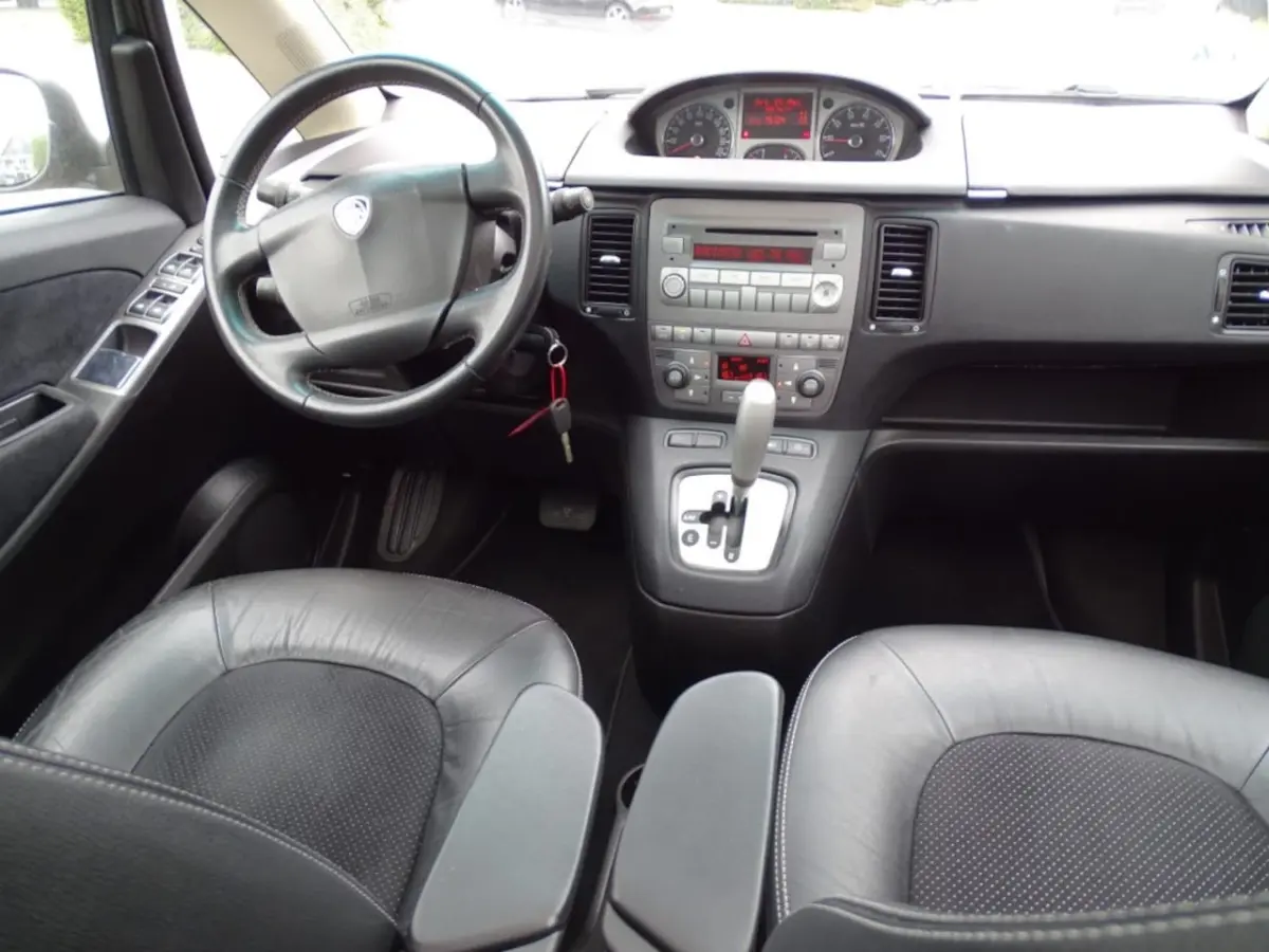 1.4-16V PLATINUM SenS-Airco-Lmv-Cruise-Pano