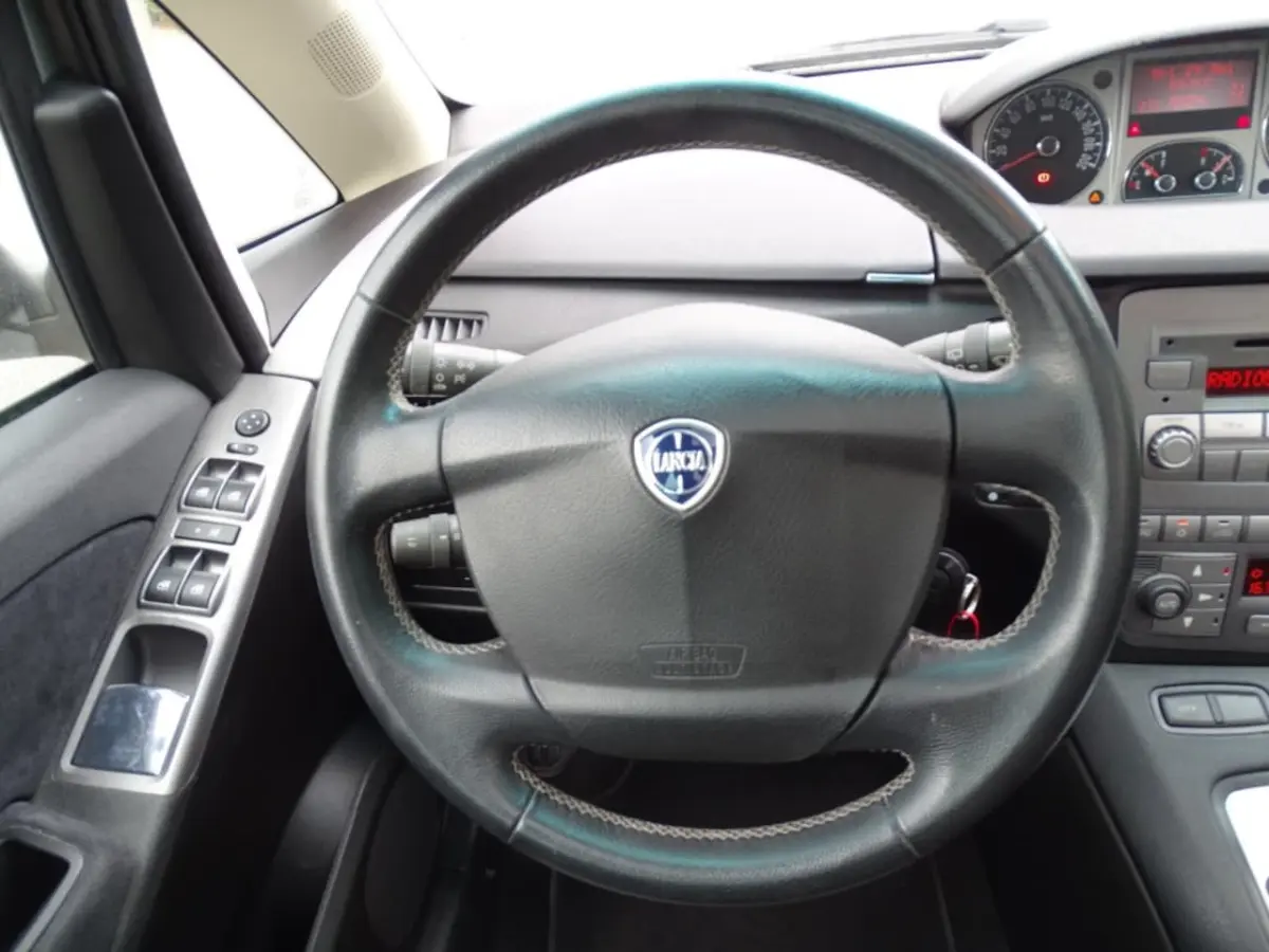 1.4-16V PLATINUM SenS-Airco-Lmv-Cruise-Pano