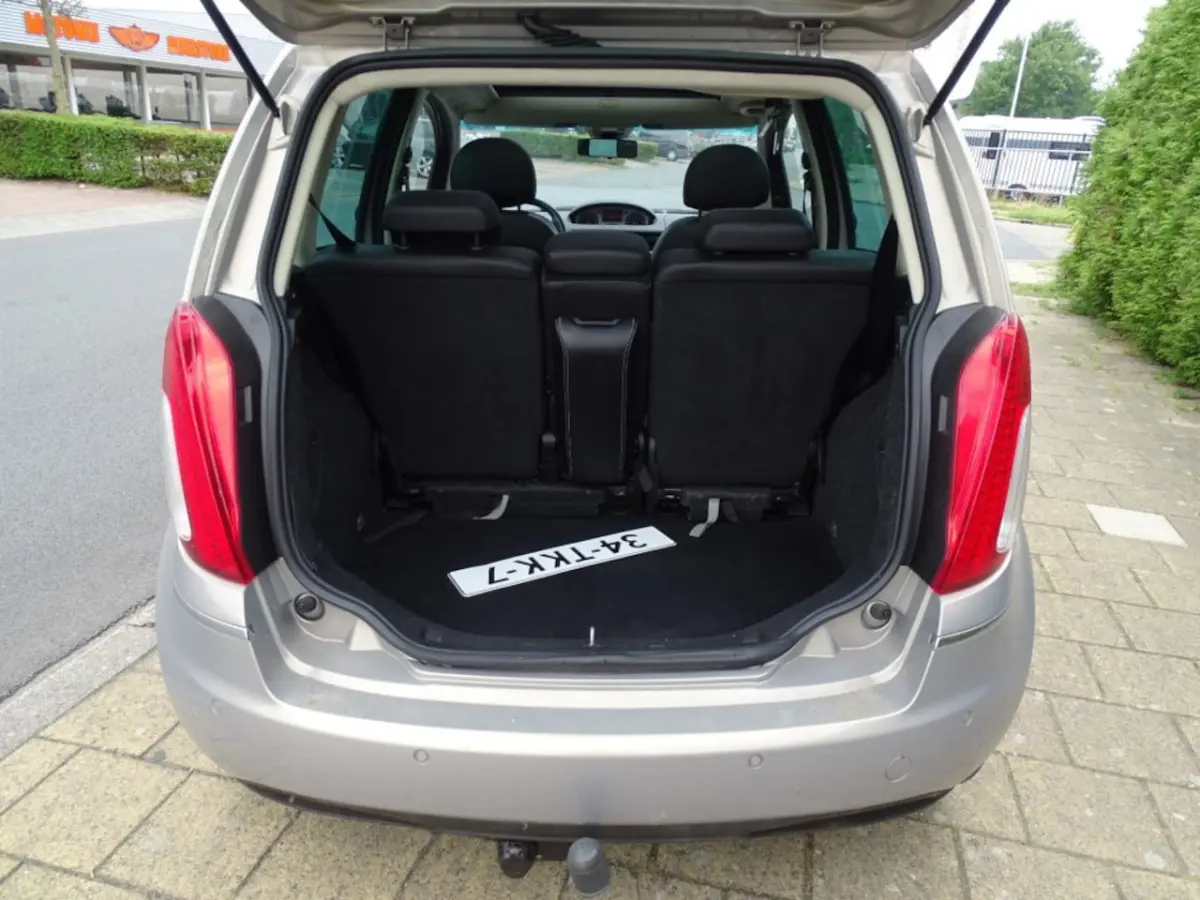 1.4-16V PLATINUM SenS-Airco-Lmv-Cruise-Pano