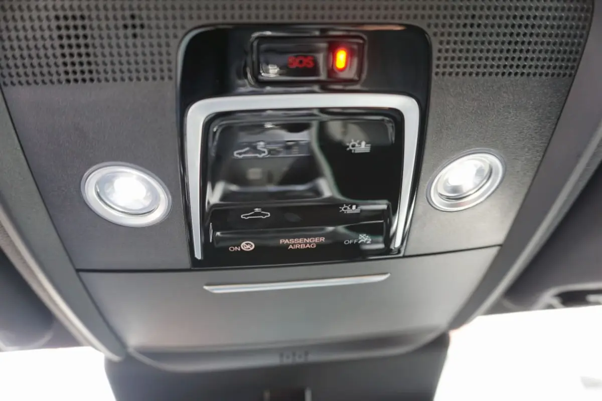 1.5 DM-i 218pk FWD Boost Plug in Hybrid Panoramadak