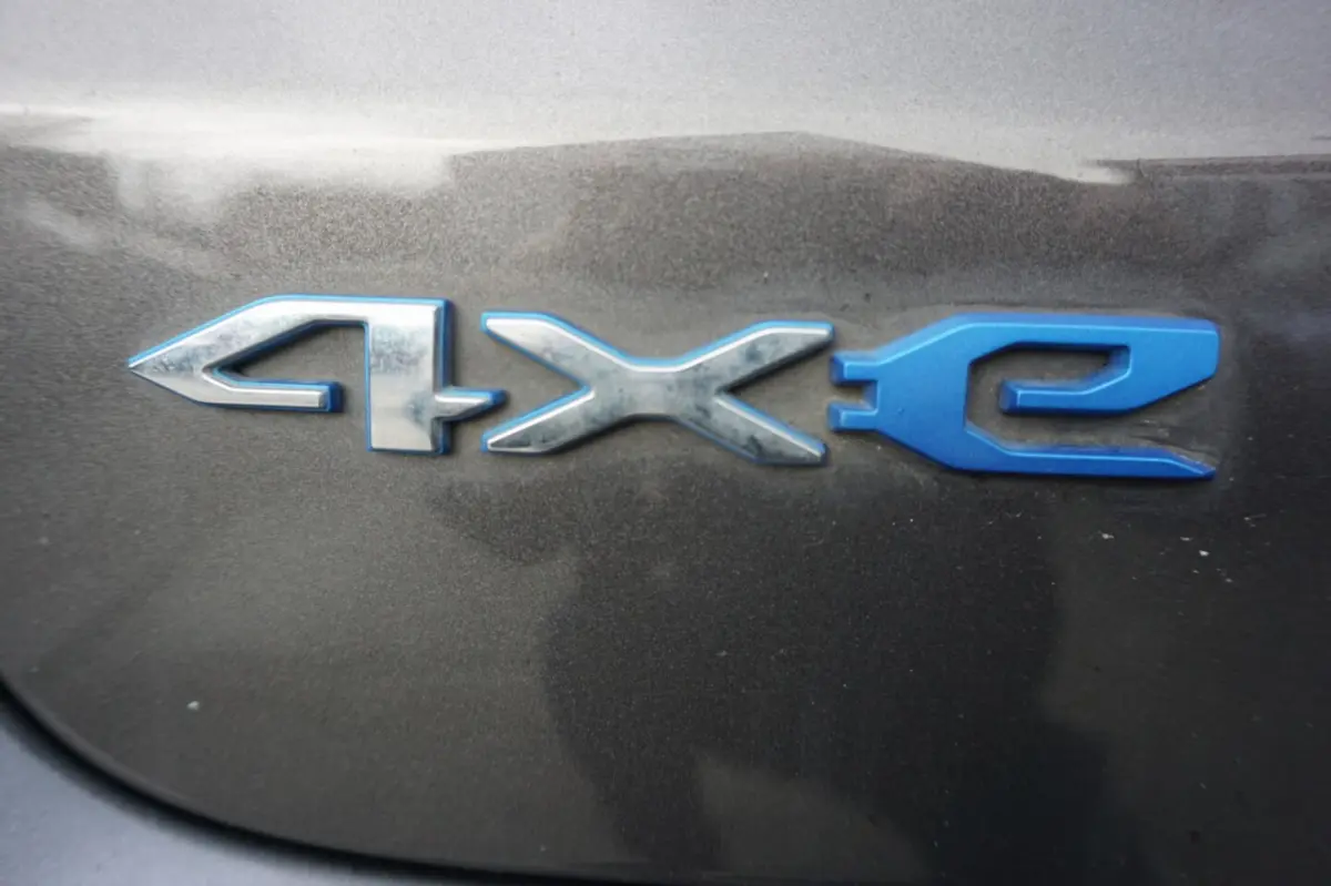1.3T 4XE 240pk EAWD Aut Limited Business