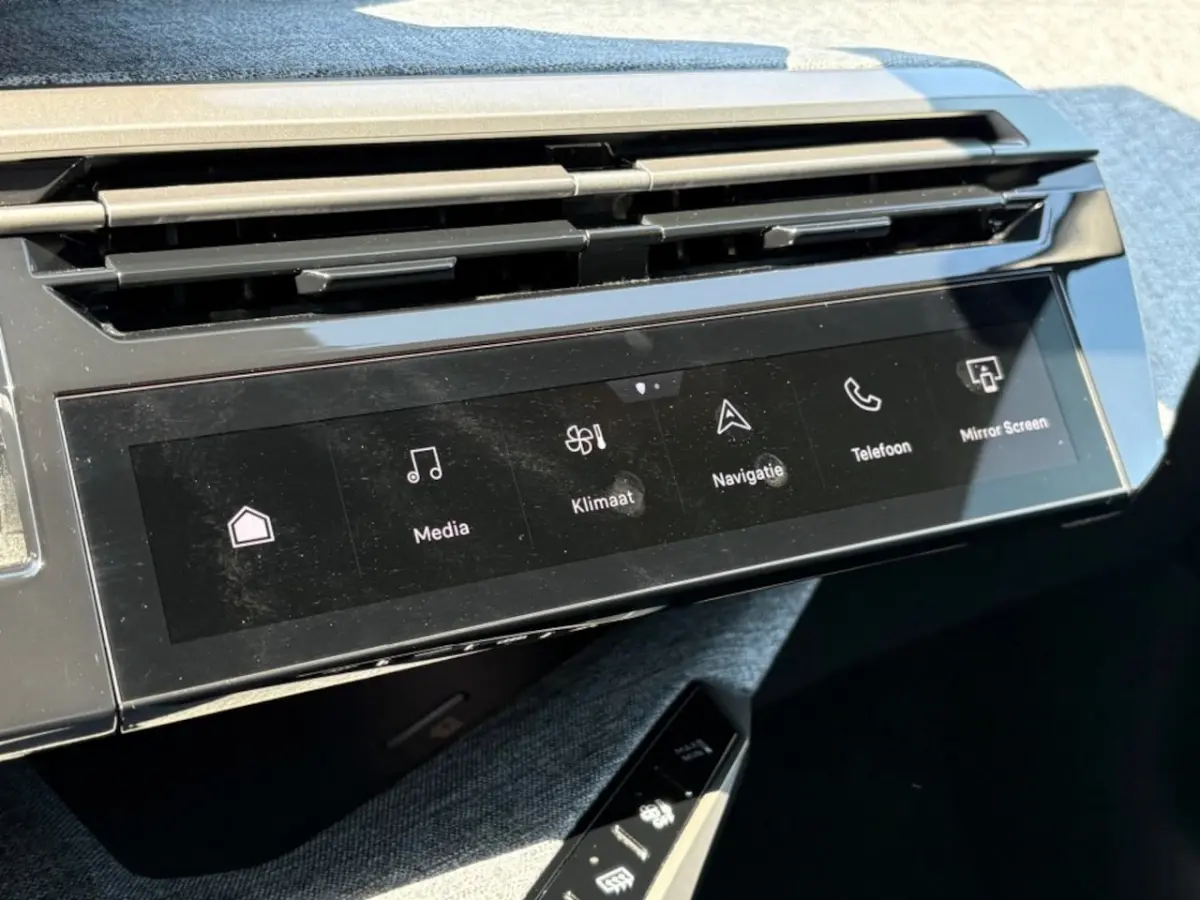 1.2 HYBRID 145PK ALLURE AUT. LED NAVI CAMERA CARPLAY AIRCO
