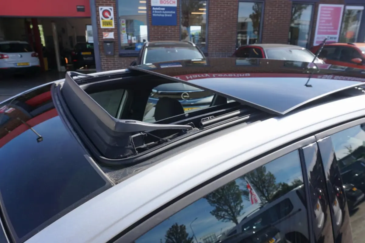 1.0 TSI 110pk DSG-7 R-Line Camera Panoramadak