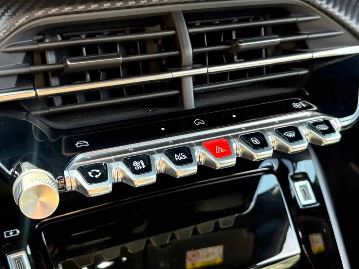 1.2 HYBRID 145PK GT AUT. NAVI CAMERA CARPLAY AIRCO