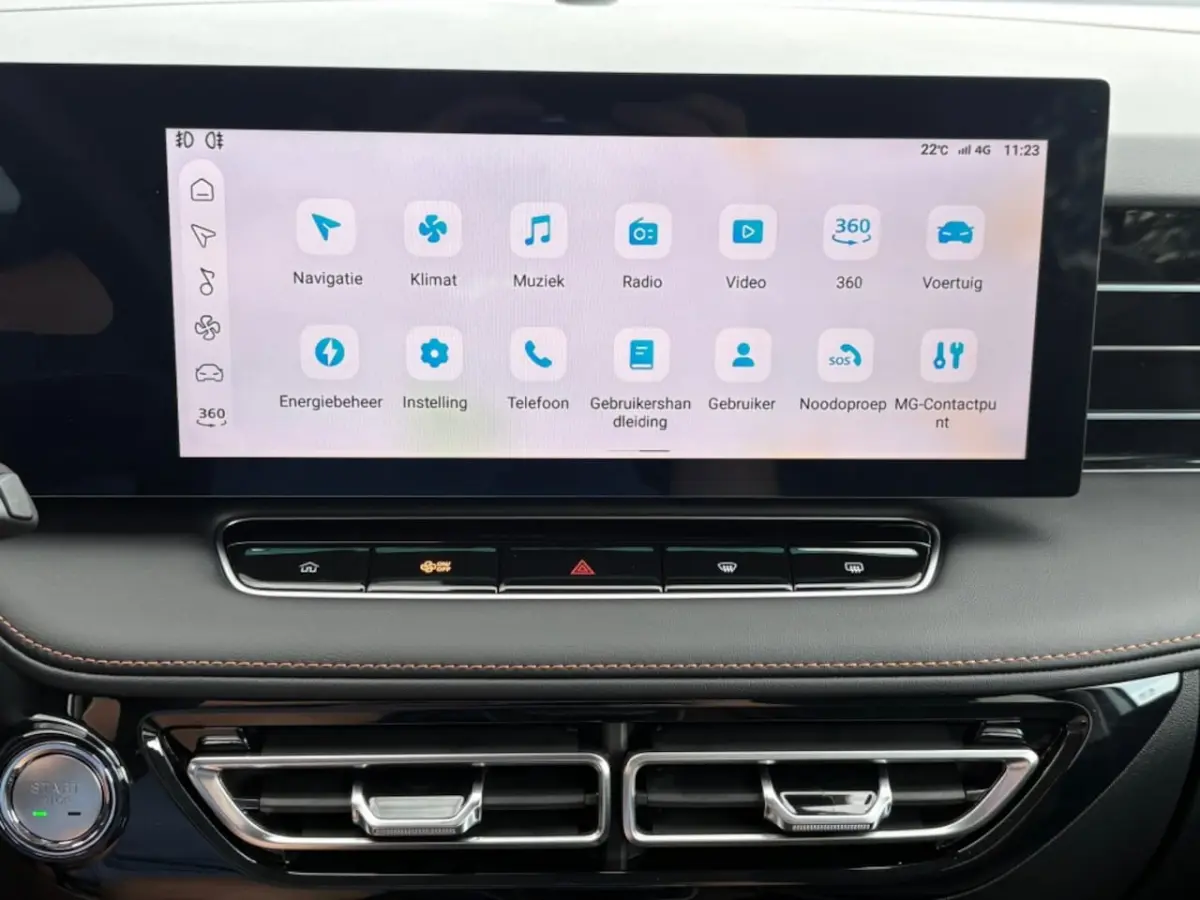 1.5 PHEV LUXURY 272PK AUT. NAVI CARPLAY 360CAMERA AIRCO