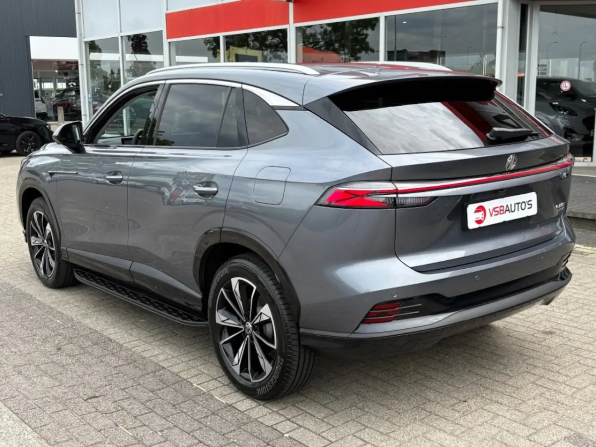 1.5 PHEV LUXURY 272PK AUT. NAVI 360CAMERA CARPLAY