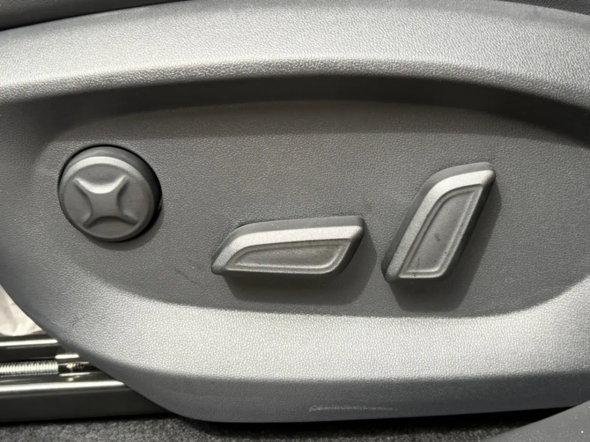 1.5 PHEV LUXURY 272PK AUT. NAVI 360CAMERA CARPLAY