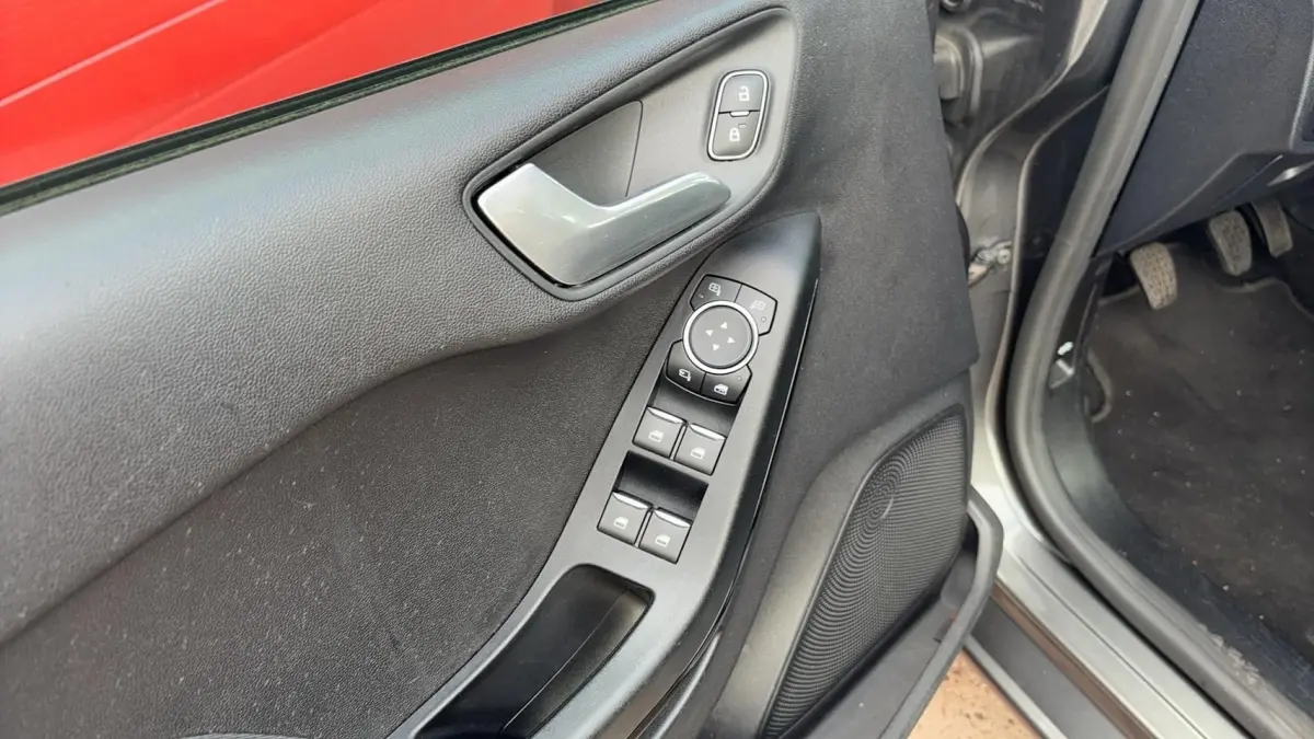 1.0 EcoBoost Connected LED / CARPLAY / NAVI / AIRCO / PDC / BLUETOOTH / CRUISE / NL-AUTO