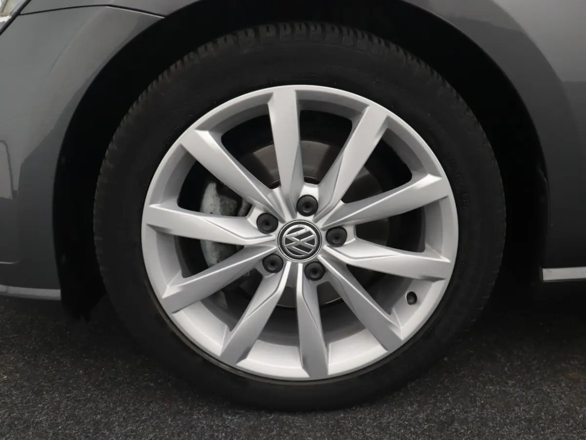 1.4 TSI Comfortline Business NWE D-RIEM / TREKHAAK / CARPLAY / STOELVERW / NAVI / CLIMA /