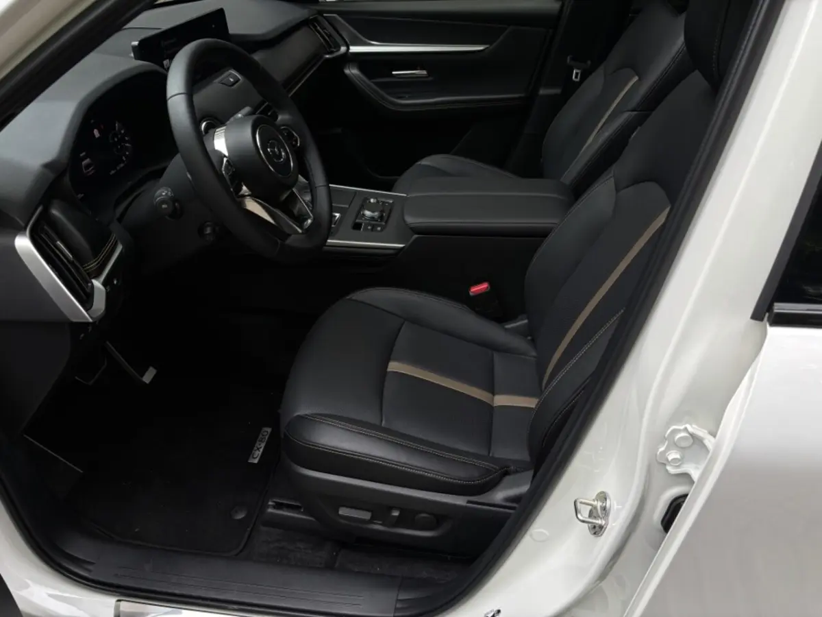 e-Skyactiv PHEV Homura Plus | 12, 3-inch TFT-kleurendisplay met bediening via centrale HMI