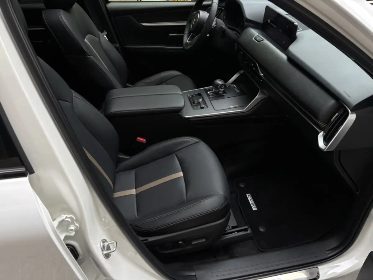 e-Skyactiv PHEV Homura Plus | 12, 3-inch TFT-kleurendisplay met bediening via centrale HMI