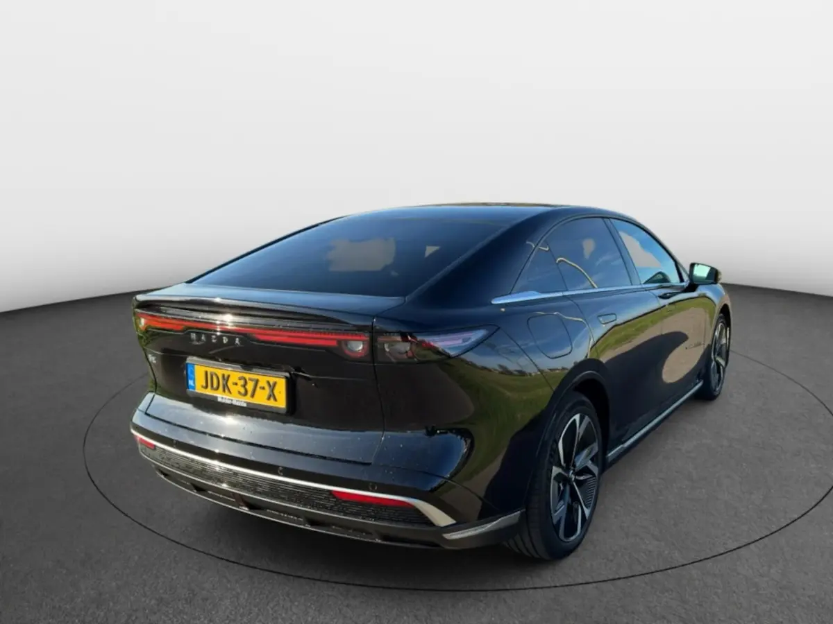 68, 8 kWh Takumi Plus Business Edition | 360Â° View Monitor | Alarmsysteem (geen certificer