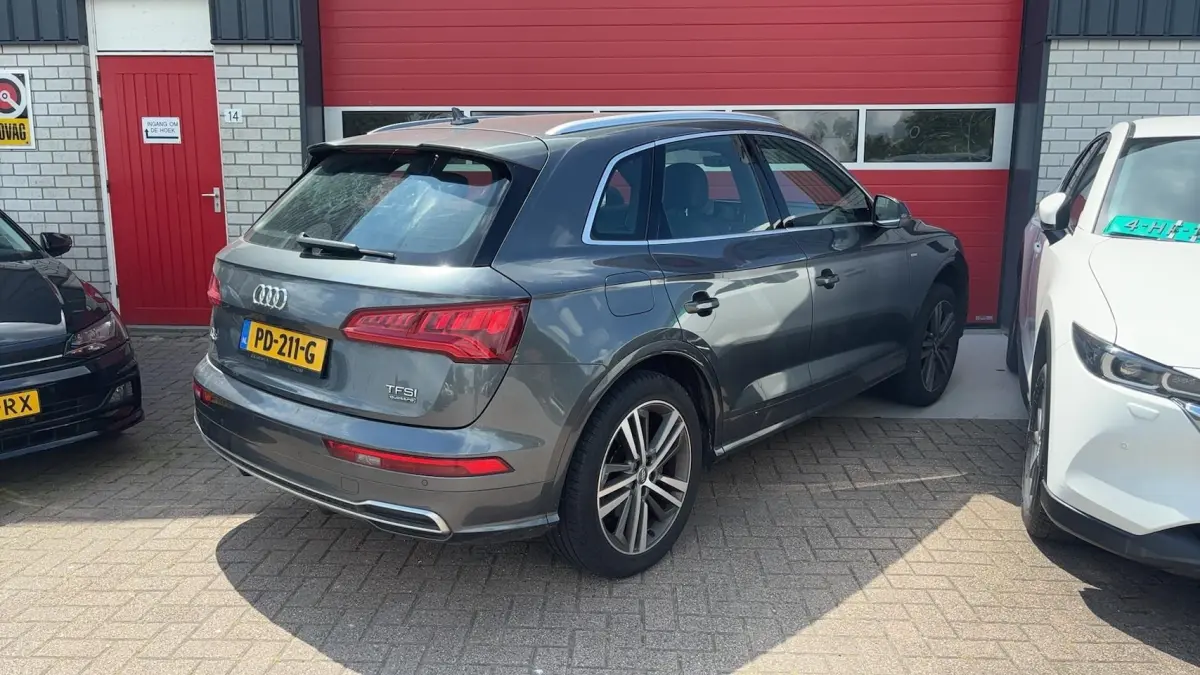 2.0 TFSI quattro Launch Edition S-LINE / FULL LED / NAVI / CAMERA / CLIMA / PDC / BLUETOOT