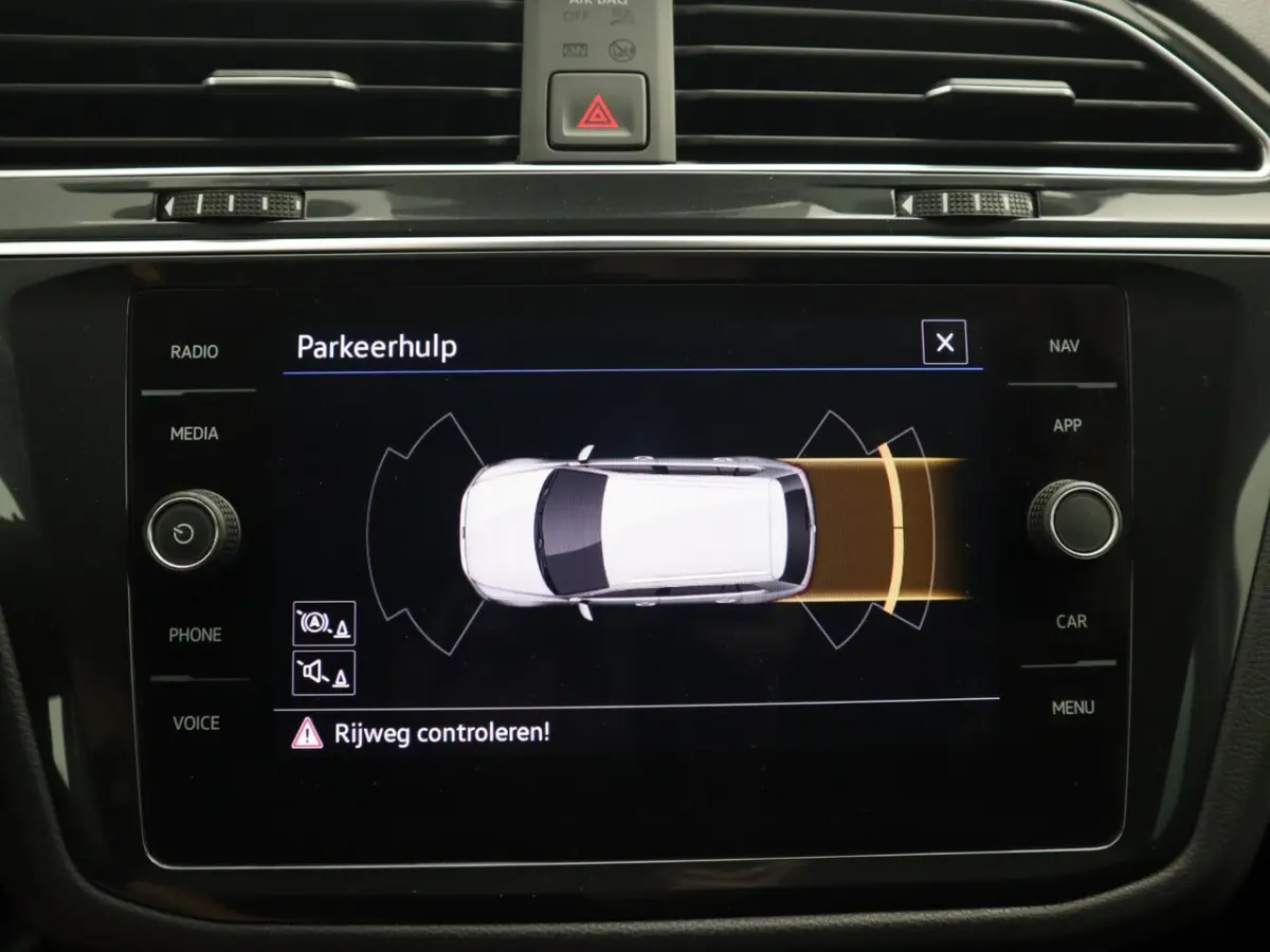 1.5 TSI Life Business FULL LED / KEYLESS / STOELVERW / STUURVERW / CARPLAY / NAVI / CLIMA