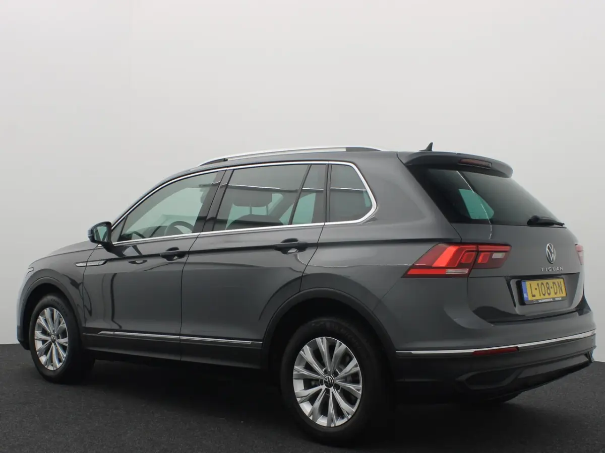 1.5 TSI Life Business FULL LED / KEYLESS / STOELVERW / STUURVERW / CARPLAY / NAVI / CLIMA