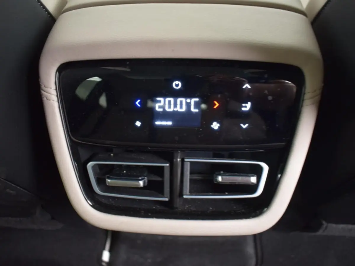 68, 8 kWh Takumi Business Edition | 360Â° View Monitor | Alarmsysteem (geen certificering)