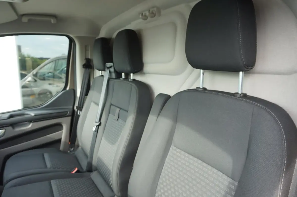 280 2.0 TDCI L1H1 navigatie / camera / dubbele schuifdeur / automaat / airco / imperiaal
