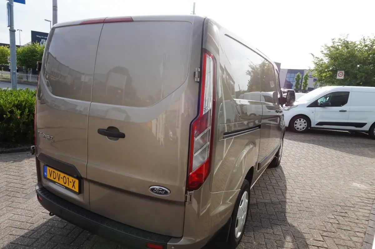280 2.0 TDCI L1H1 navigatie / camera / dubbele schuifdeur / automaat / airco / imperiaal