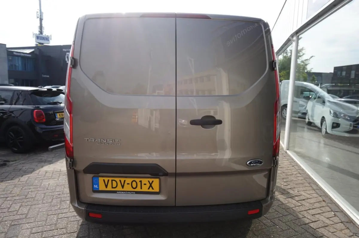 280 2.0 TDCI L1H1 navigatie / camera / dubbele schuifdeur / automaat / airco / imperiaal