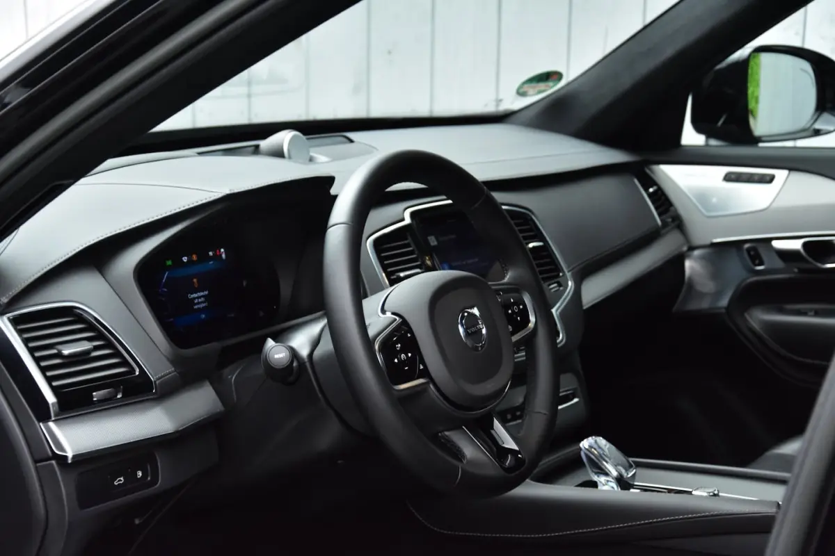 2.0 T8 Recharge AWD Ultimate Dark | Trekhaak | Camera | Bower&Wilkens |