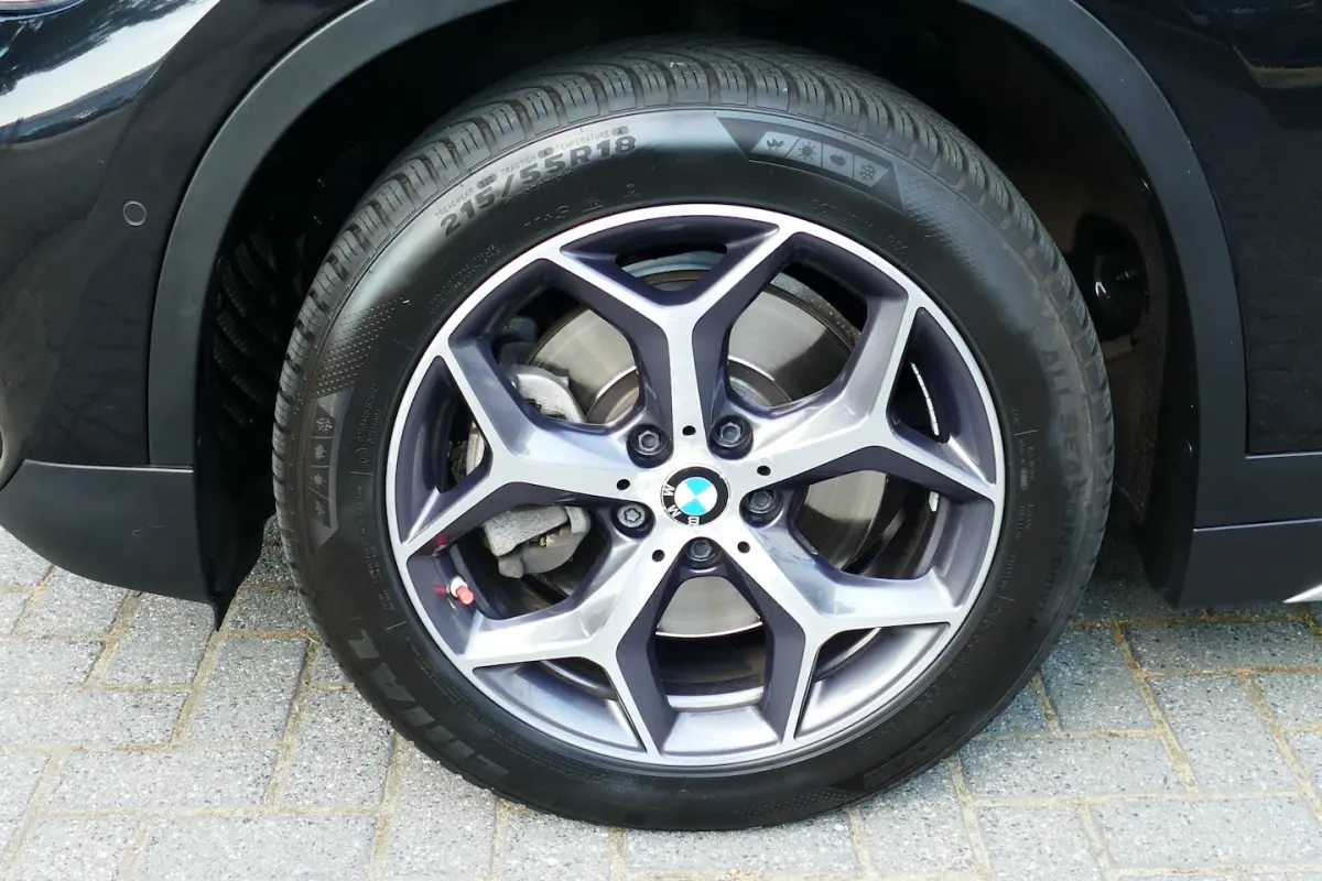 sDrive20i 192pk High Executive 1-Eig. Panodak, Camera, Leer, StoelVerw, Navi, 18"LMV