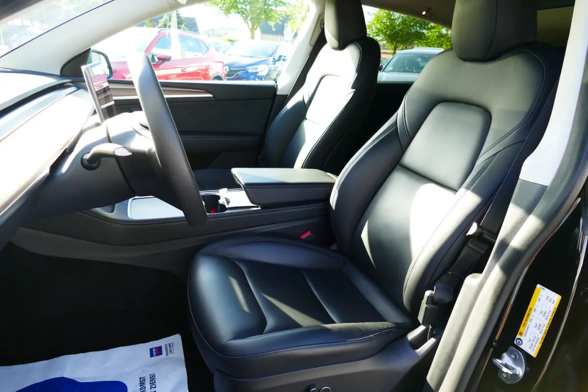 Performance AWD 75 kWh. SOH 93, 4 Full Self-Driving, Panodak, Haak 1600kg