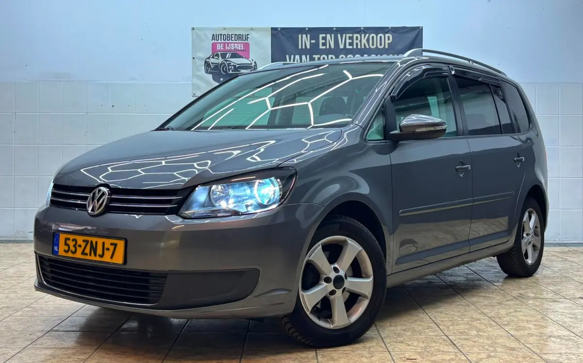 Volkswagen Touran 2013 Benzine Handgeschakeld leasen