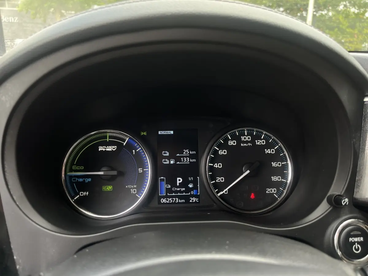 2.4 PHEV 4WD Pure+ 240PK // AFN. TREKHAAK // KEYLESS // CAMERA+SENSOREN // CLIMA // STOELV