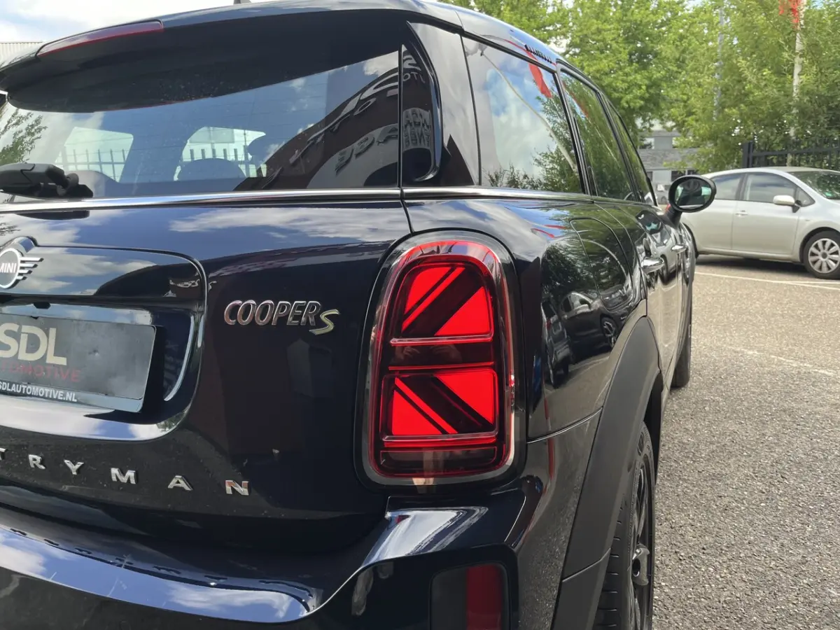 1.5 Cooper S E ALL4 Classic // HALF LEDER // SCHUIF-KANTELDAK // KEYLESS // HEAD-UP DISPLA