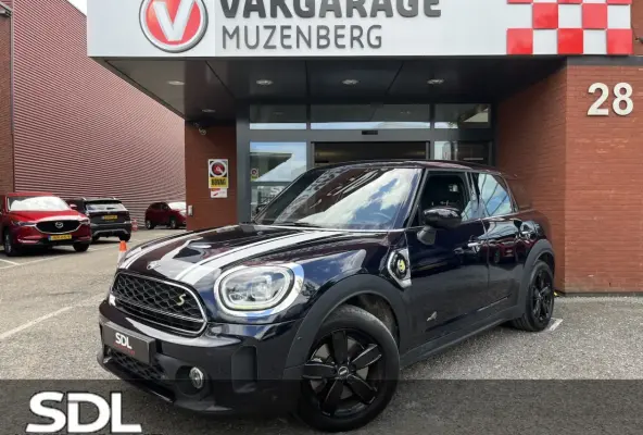 1.5 Cooper S E ALL4 Classic // HALF LEDER // SCHUIF-KANTELDAK // KEYLESS // HEAD-UP DISPLA