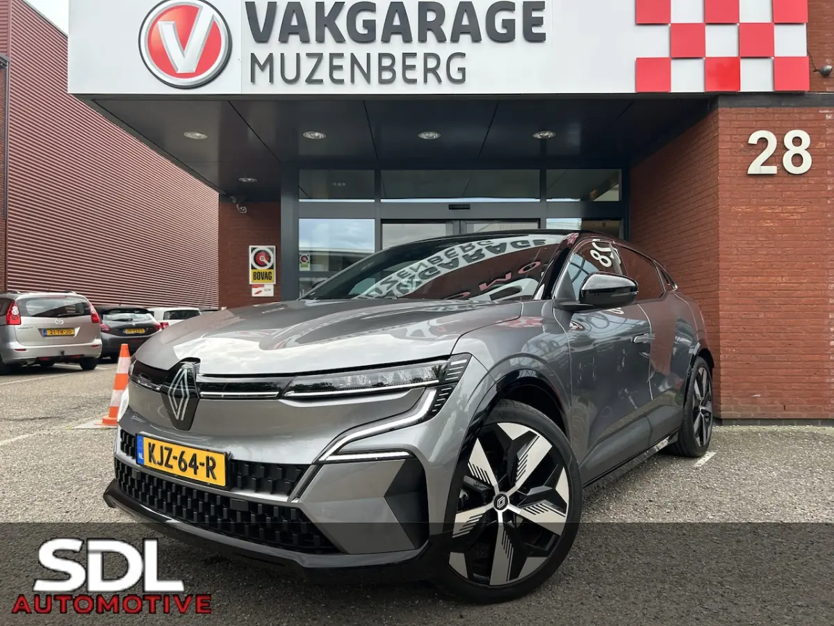 EV40 Techno SOH 94% // GROOT NAVI + CARPLAY // FULL LED // CAMERA // CLIMA // STOEL + STUU