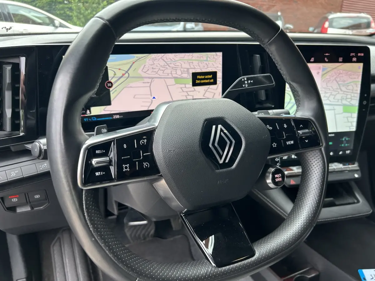 EV40 Techno SOH 94% // GROOT NAVI + CARPLAY // FULL LED // CAMERA // CLIMA // STOEL + STUU