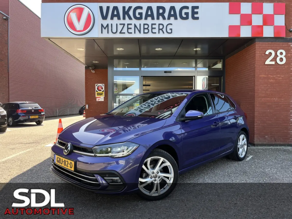 1.0 TSI R-Line Business // NAVI // CAMERA // ADAPTIVE CRUISE // DIGITAAL COCKPIT // STOELV