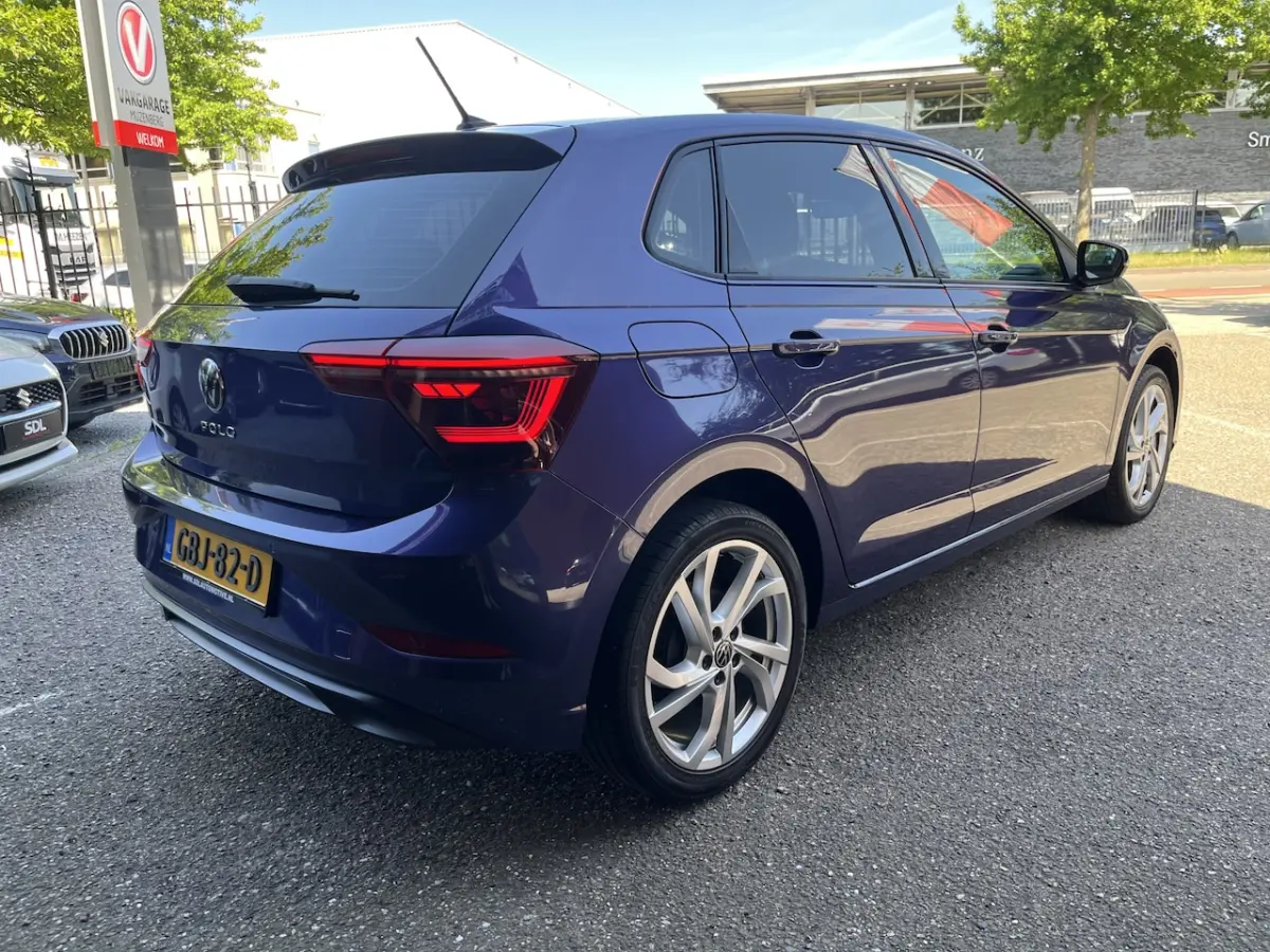 1.0 TSI R-Line Business // NAVI // CAMERA // ADAPTIVE CRUISE // DIGITAAL COCKPIT // STOELV