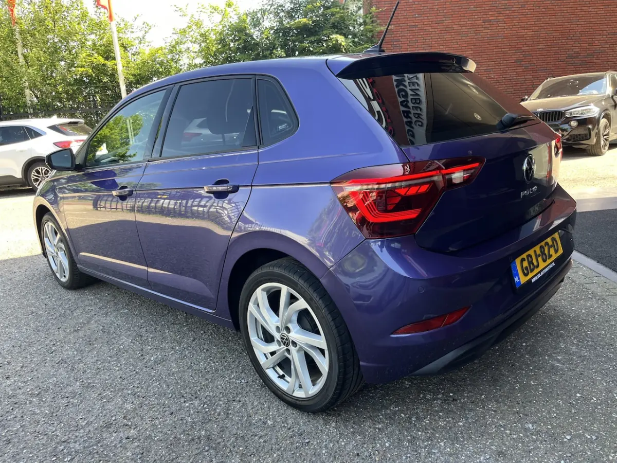 1.0 TSI R-Line Business // NAVI // CAMERA // ADAPTIVE CRUISE // DIGITAAL COCKPIT // STOELV