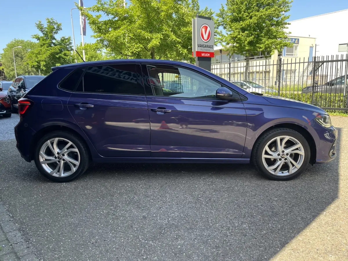 1.0 TSI R-Line Business // NAVI // CAMERA // ADAPTIVE CRUISE // DIGITAAL COCKPIT // STOELV